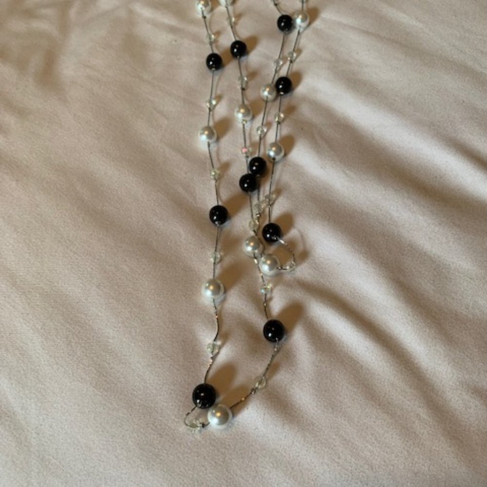 Pearl and Black Beaded necklace